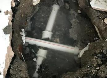 中原阳台漏水维修公司为您分享楼上楼下漏水怎么处理